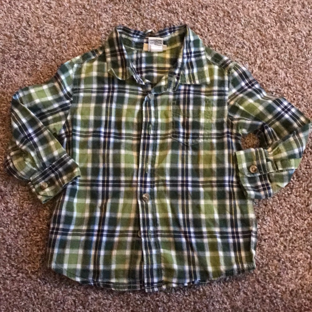Cherokee Long Sleeve Plaid Collard Button Up Top